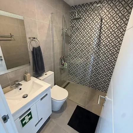 דירה Oura Retreat